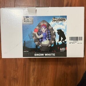 8Ft Tall Giant Inflatable Snow White Outdoor Decoration